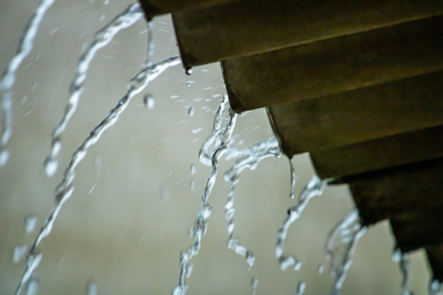 how to deal with roof leaks