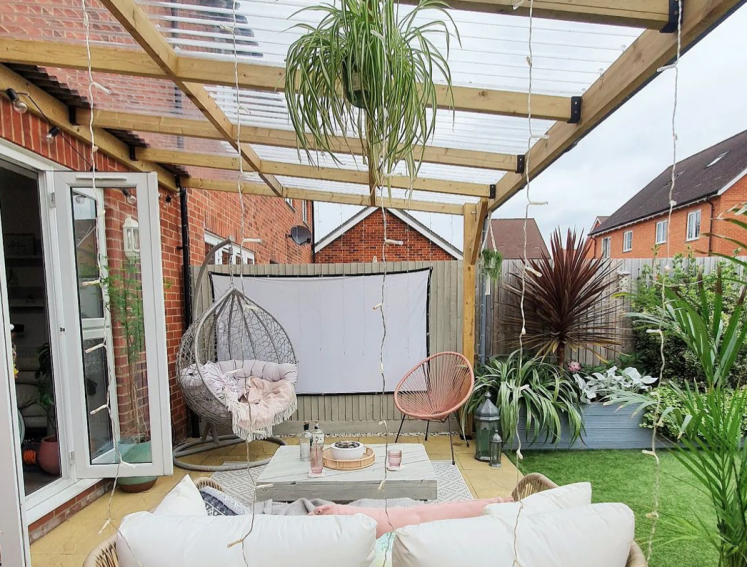 pergola with clear Onduline sheets