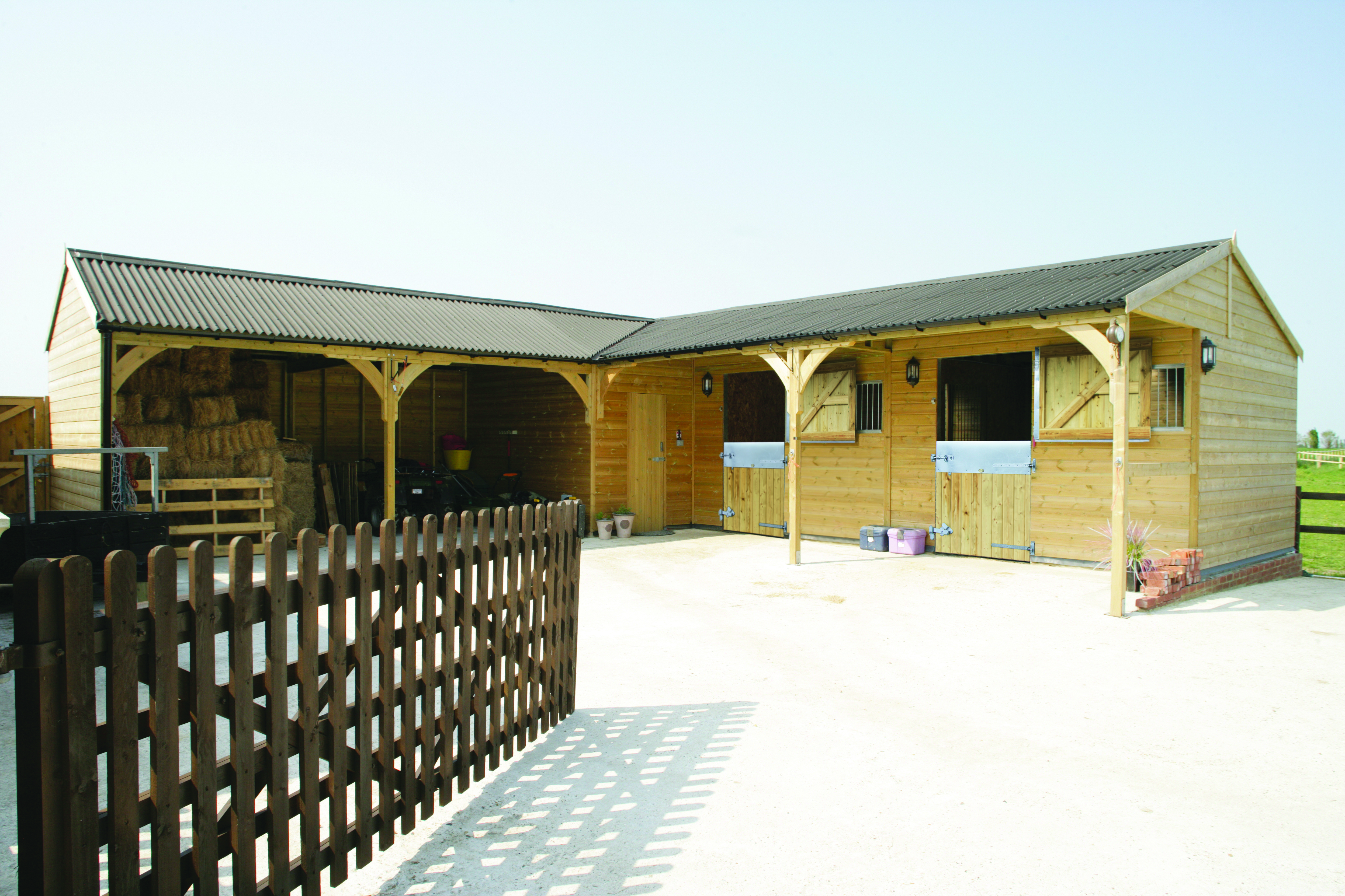 horse stable with onduline roofing products