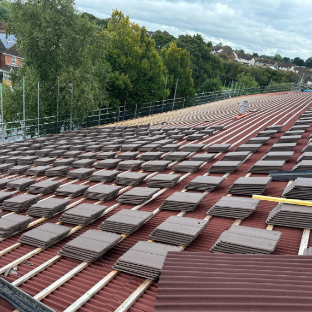 Suitable for all roof tiles