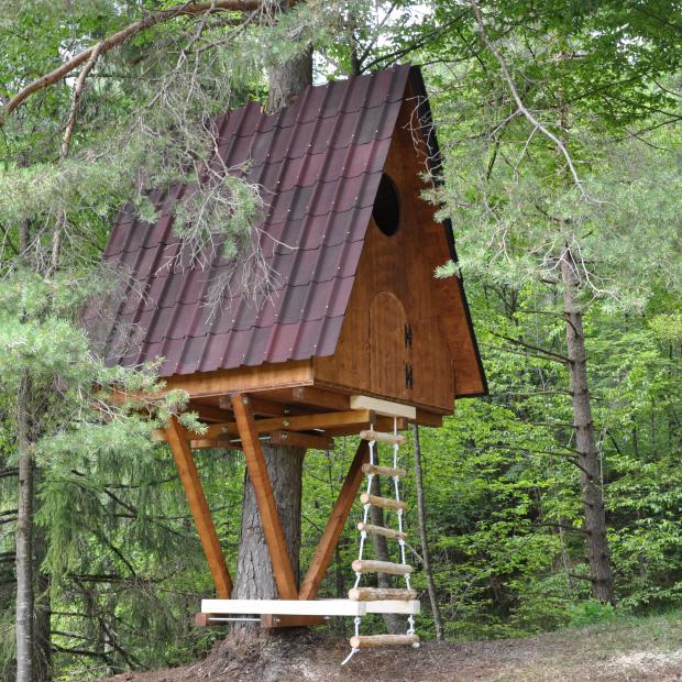 ONDUVILLA Shaded Brown Tree House