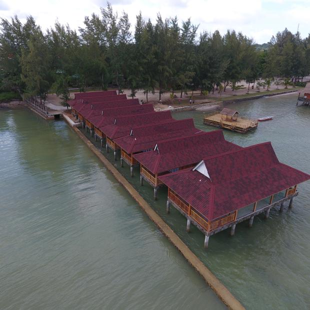 Leisure building