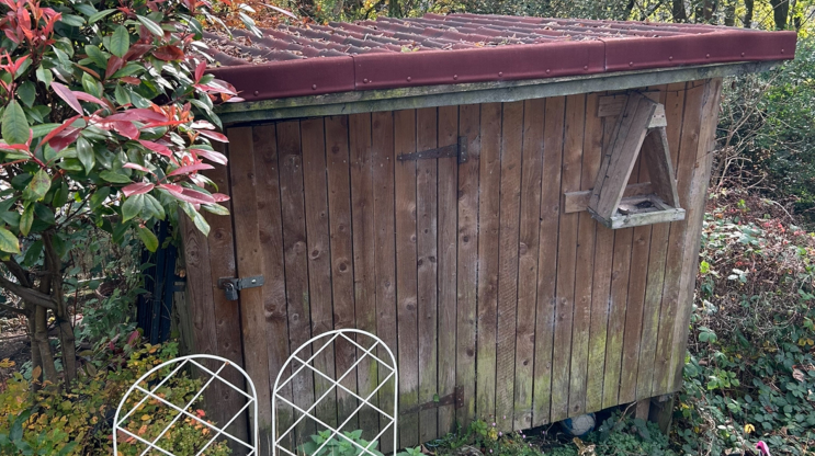 Angela allotment shed with ONDUVILLA tiles