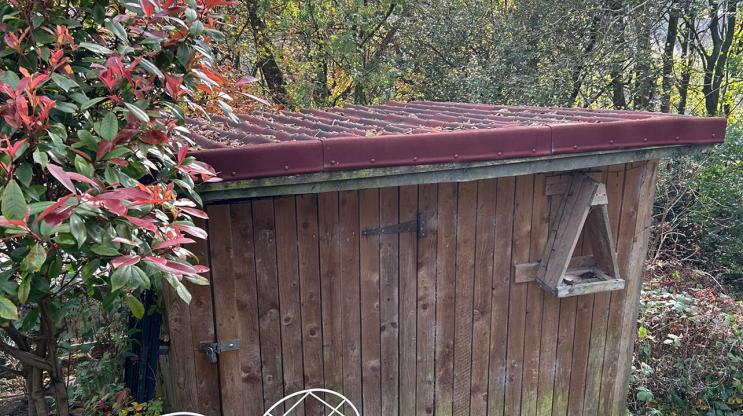 ONDUVILLA tiles on pent shed