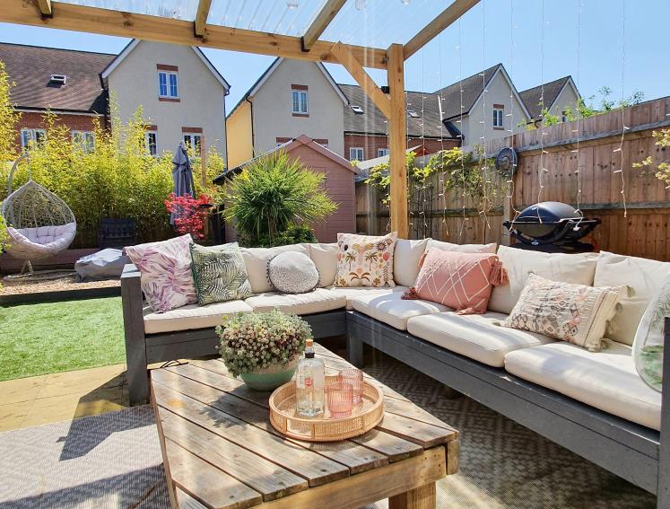 Pergola with Onduline roofing sheets