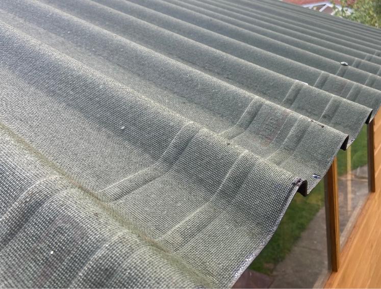 lightweight nature of the ONDULINE EASYFIX sheets