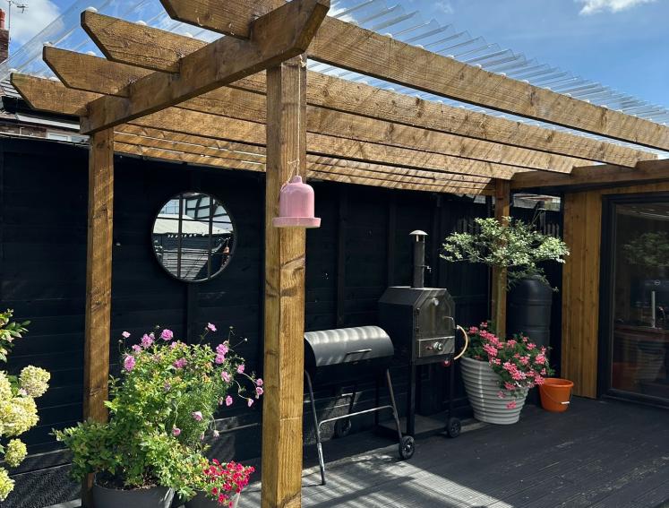 Sammy Stringers pergola featuring ONDUCLAIR PC sheets