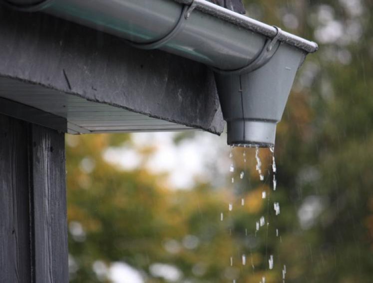 Outbuilding guttering 