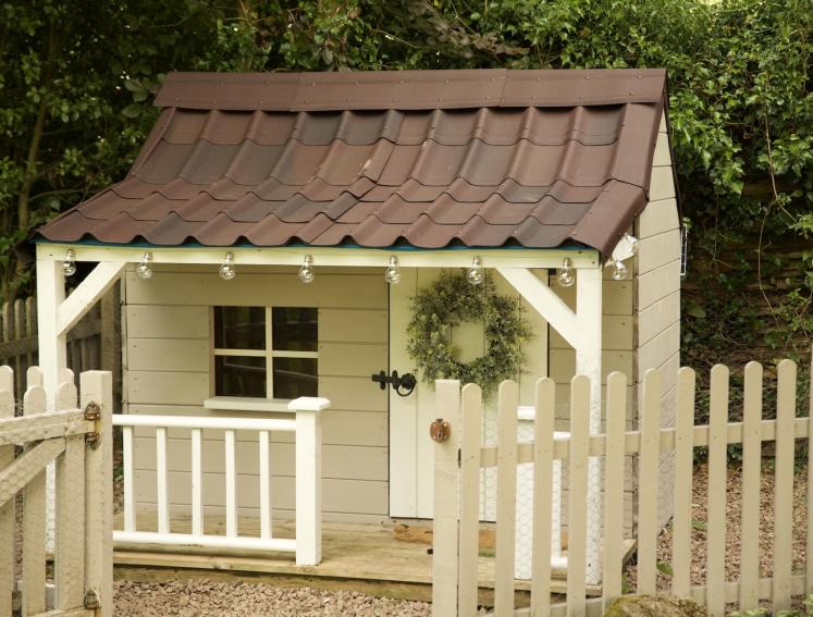 An animal house featuring ONDUVILLA roof sheets