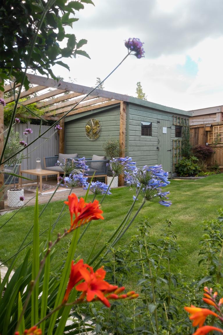 Garden shed with Onduline roofing sheets