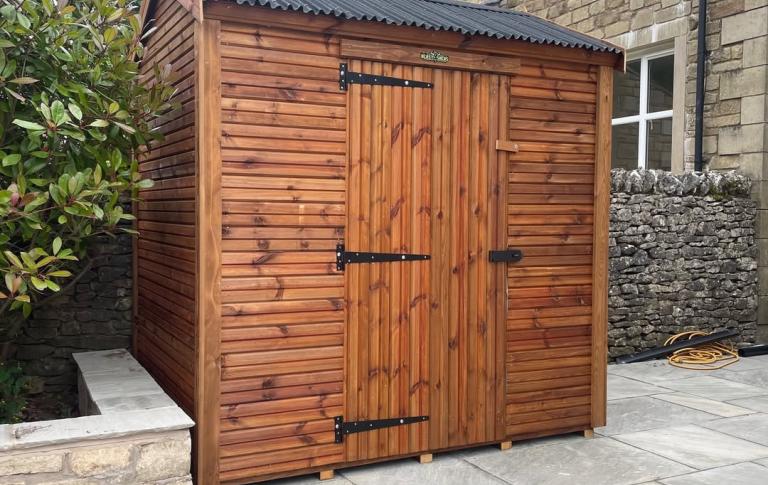 Garden shed with Onduline roofing sheets
